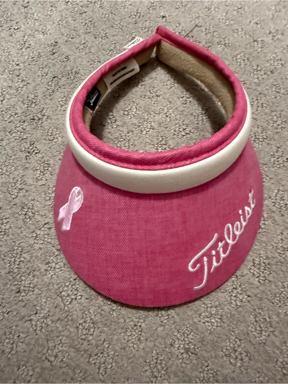 Titleist Women’s Visor with White Trim and Beast Cancer Ribbon Detail